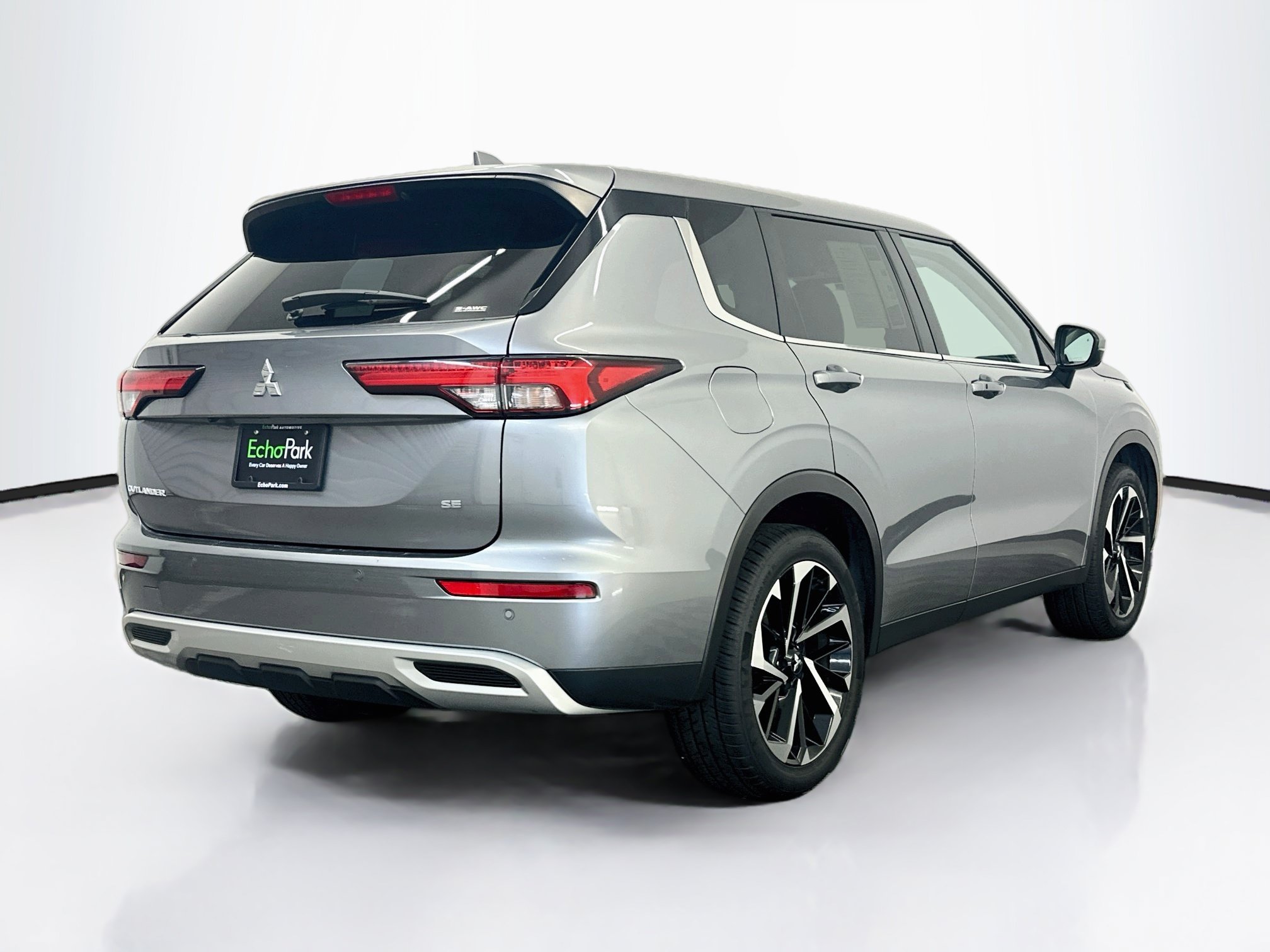 Used 2024 Mitsubishi Outlander SE AWD/4WD image 9