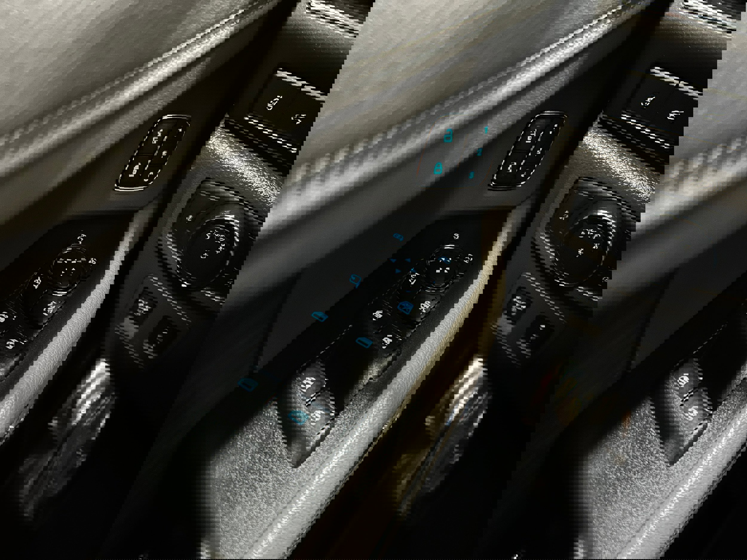 Used 2021 Ford Expedition Limited image 25