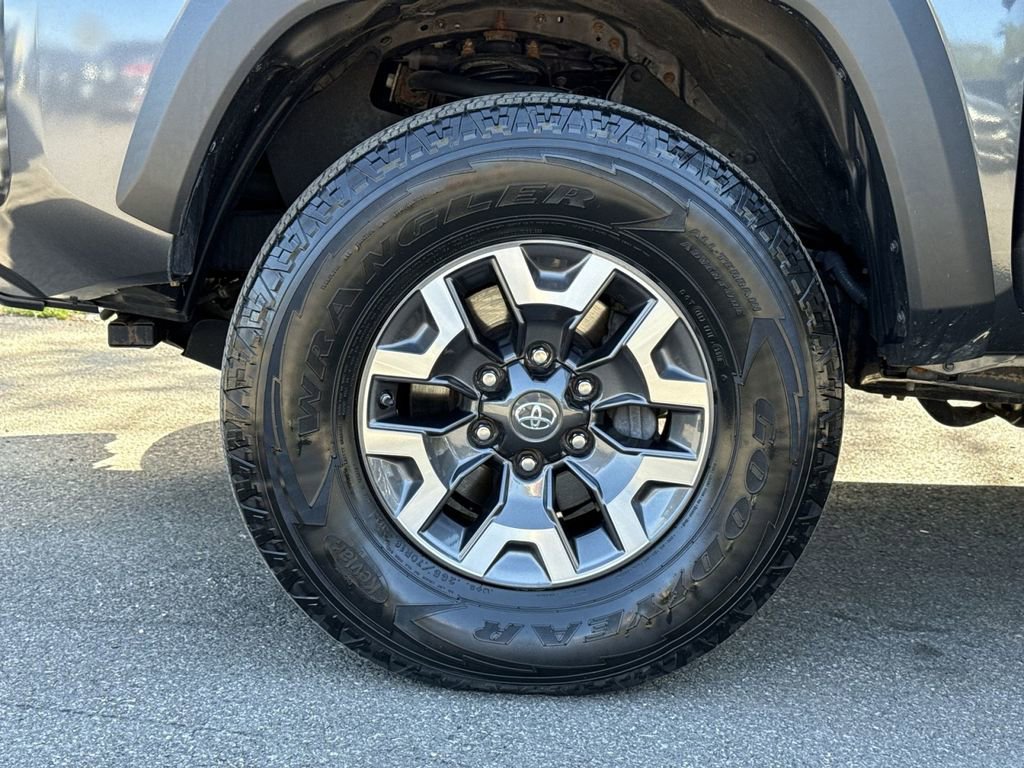 Used 2019 Toyota Tacoma TRD Off-Road image 12