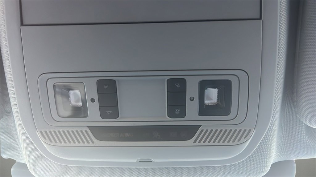 Used 2022 Ford Explorer XLT image 30