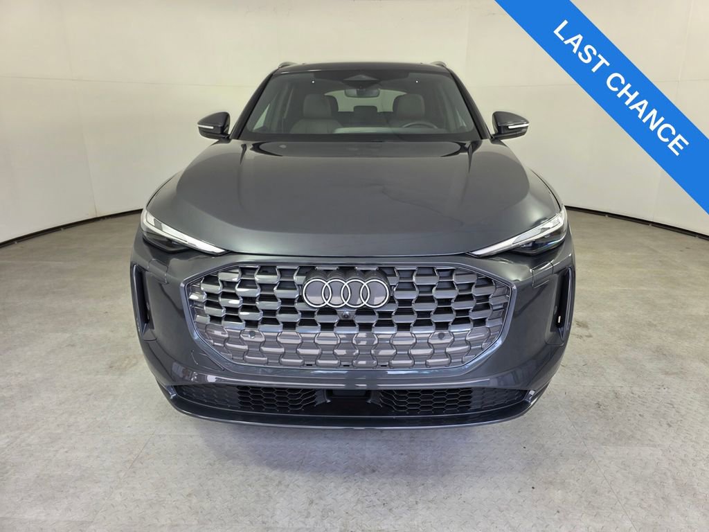 Used 2025 Audi Q5 Premium image 2