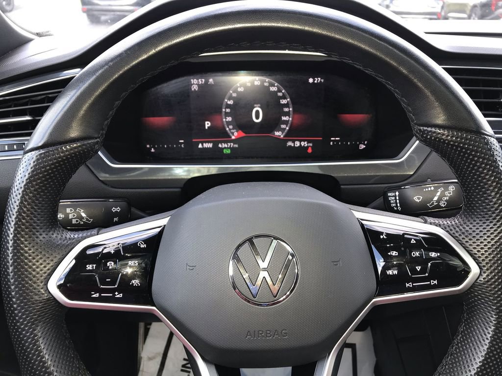 Used 2023 Volkswagen Tiguan SE R-Line image 14