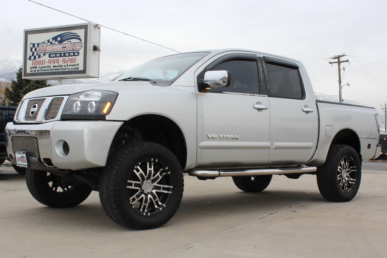 Used 2006 Nissan Titan LE w/ (R02) LE Off-Road Pkg image 3