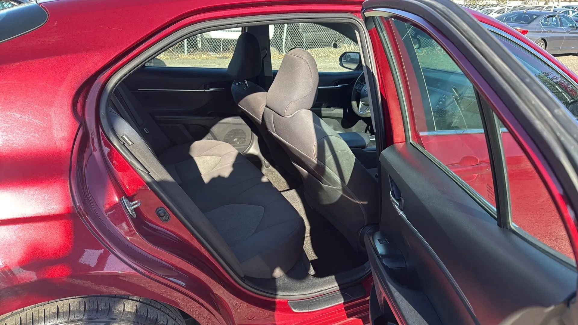 Used 2020 Toyota Camry LE FWD image 26