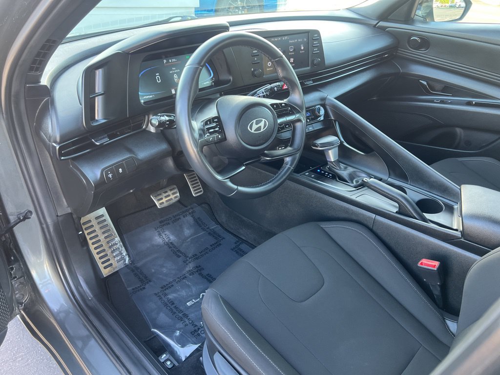 Used 2025 Hyundai Elantra Sport w/ Cargo Package FWD image 21