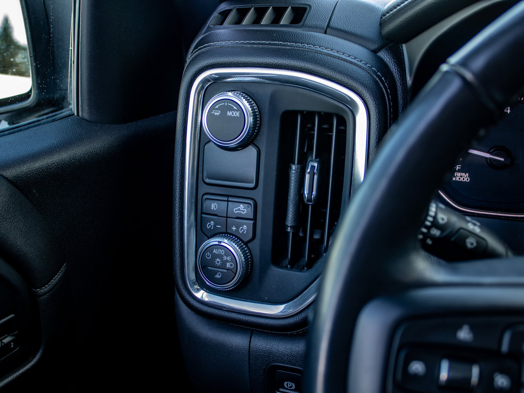 Used 2020 GMC Sierra 1500 SLT image 32