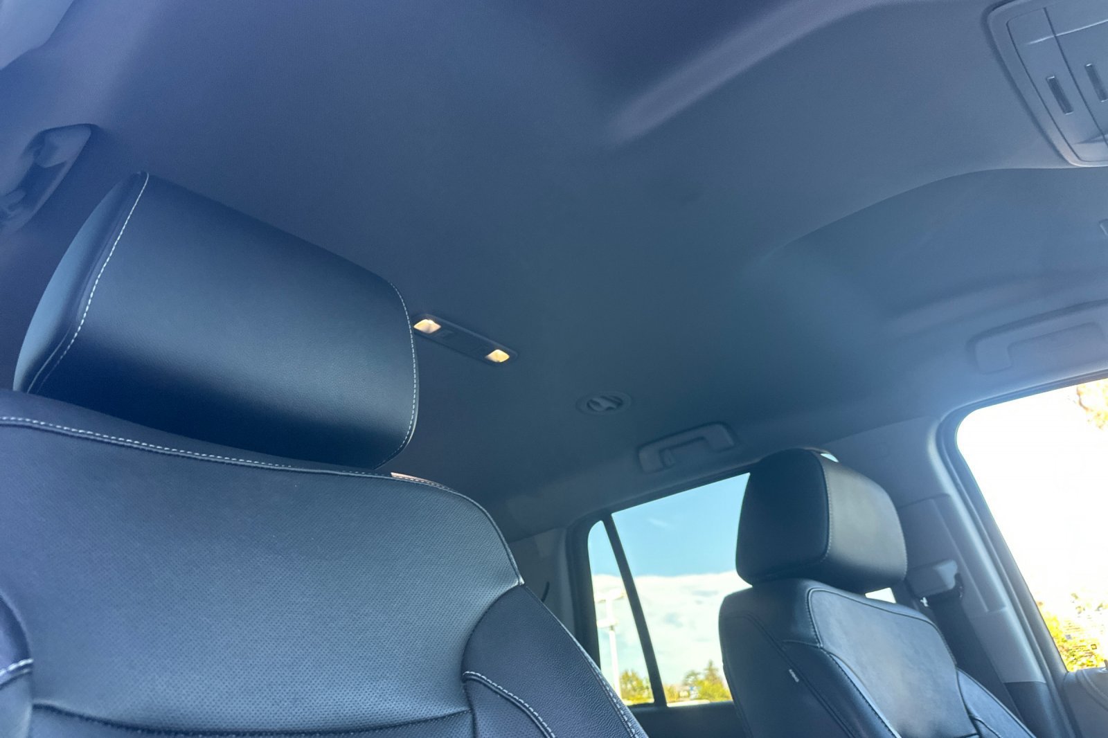 Used 2020 Chevrolet Tahoe Premier AWD/4WD image 21