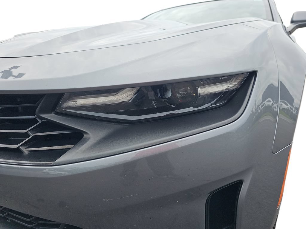 Used 2020 Chevrolet Camaro LT RWD image 32