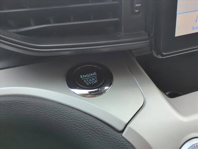 Certified 2023 Ford Explorer XLT RWD image 24