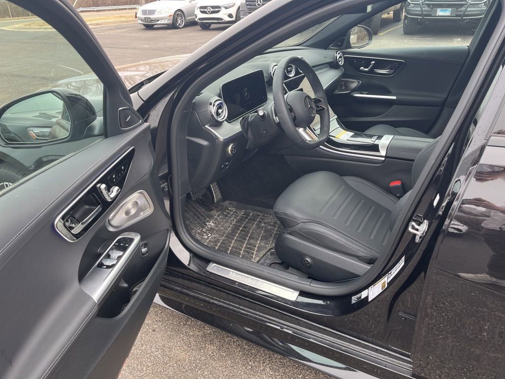 Used 2026 Mercedes-Benz C 300 4MATIC Sedan image 12