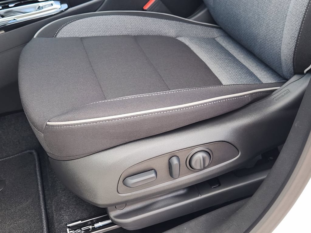New 2026 Chevrolet TrailBlazer LT w/ Convenience Package FWD image 18