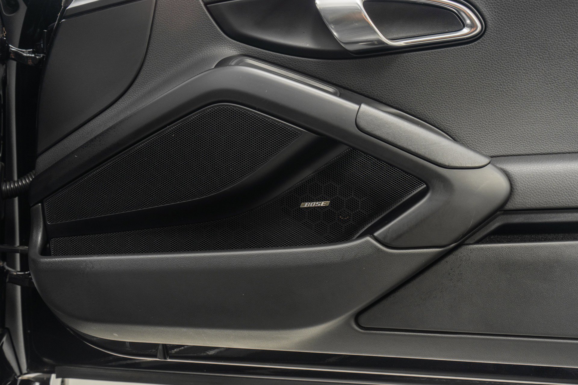 Used 2017 Porsche 718 Boxster RWD image 40