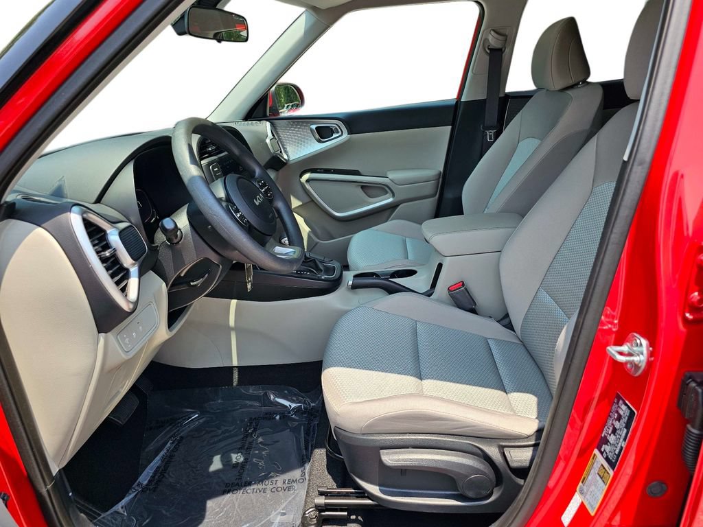 Certified 2024 Kia Soul LX w/ Option Group 015 FWD image 16