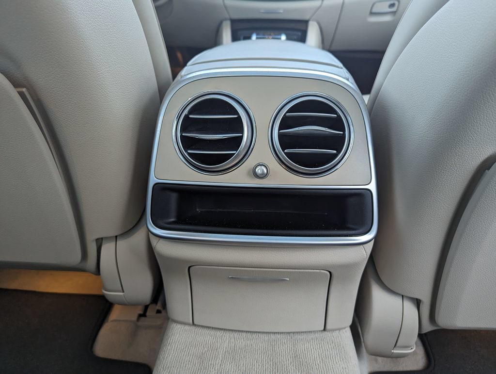 Used 2018 Mercedes-Benz S 560 4MATIC Sedan image 33