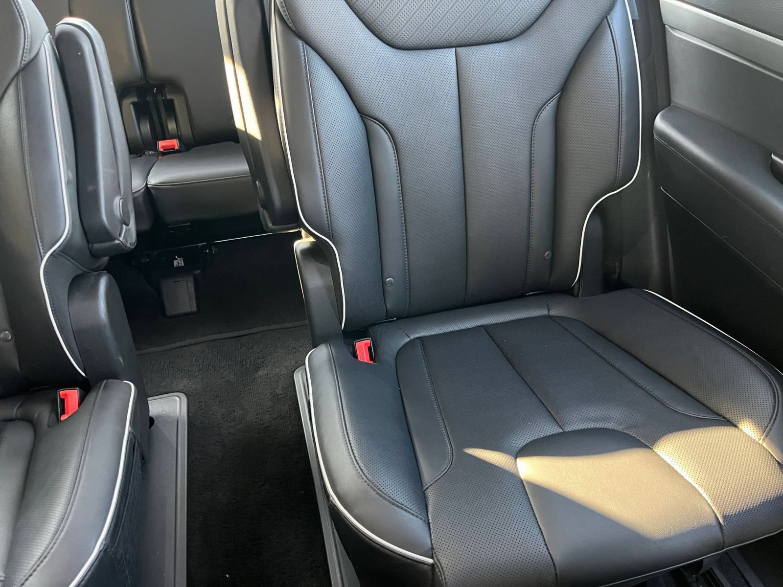 Used 2025 Hyundai Palisade SEL FWD image 40