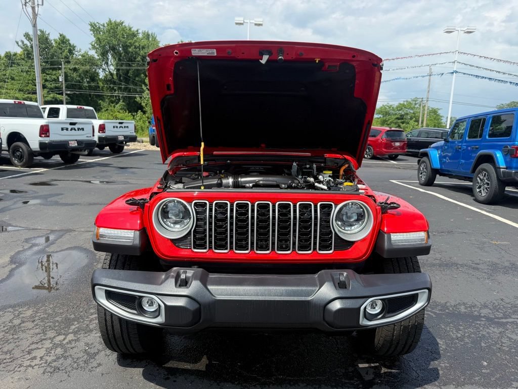 Used 2025 Jeep Wrangler Unlimited Sahara w/ Safety Group AWD/4WD image 59