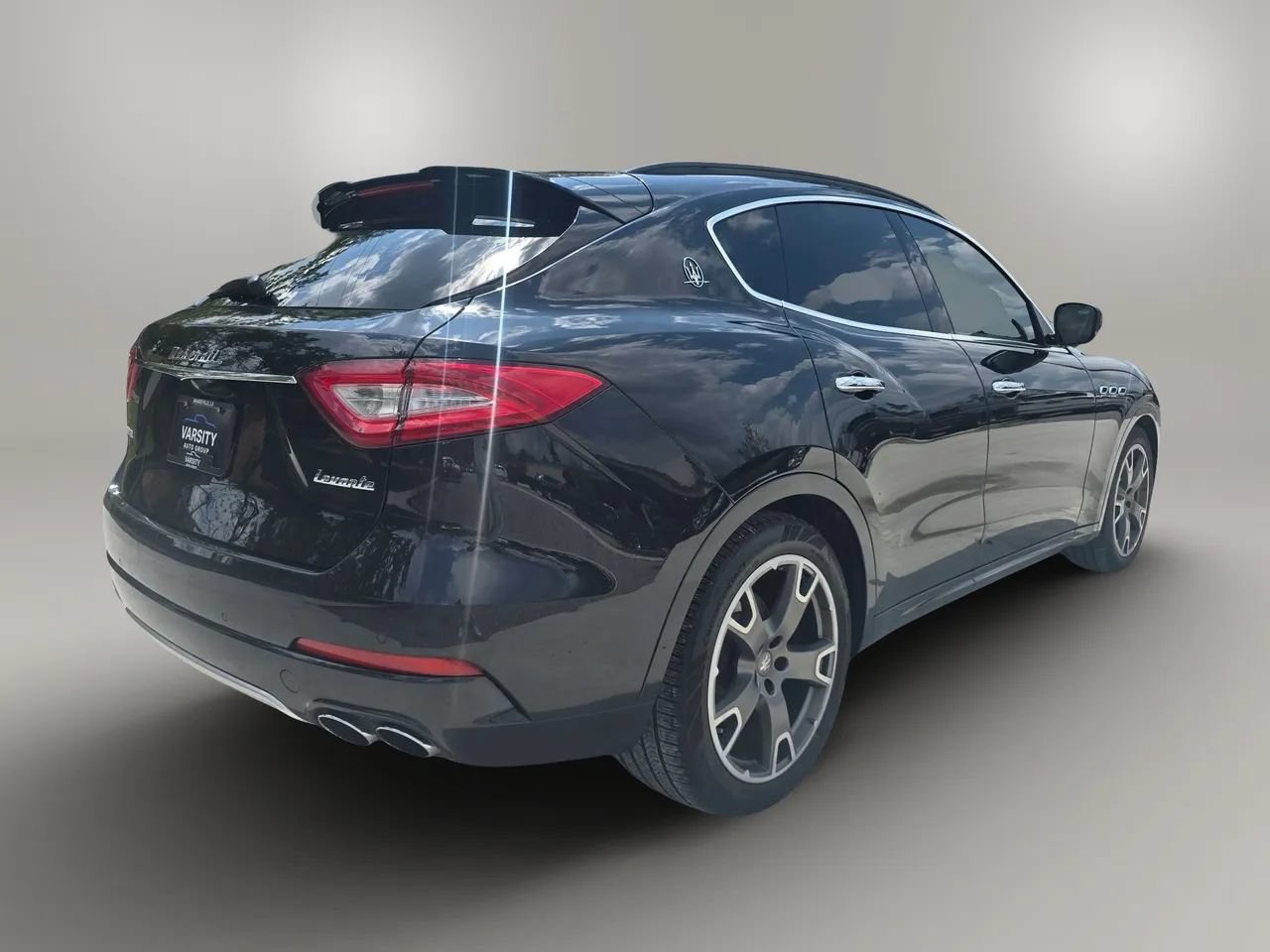 Used 2017 Maserati Levante S AWD/4WD image 7