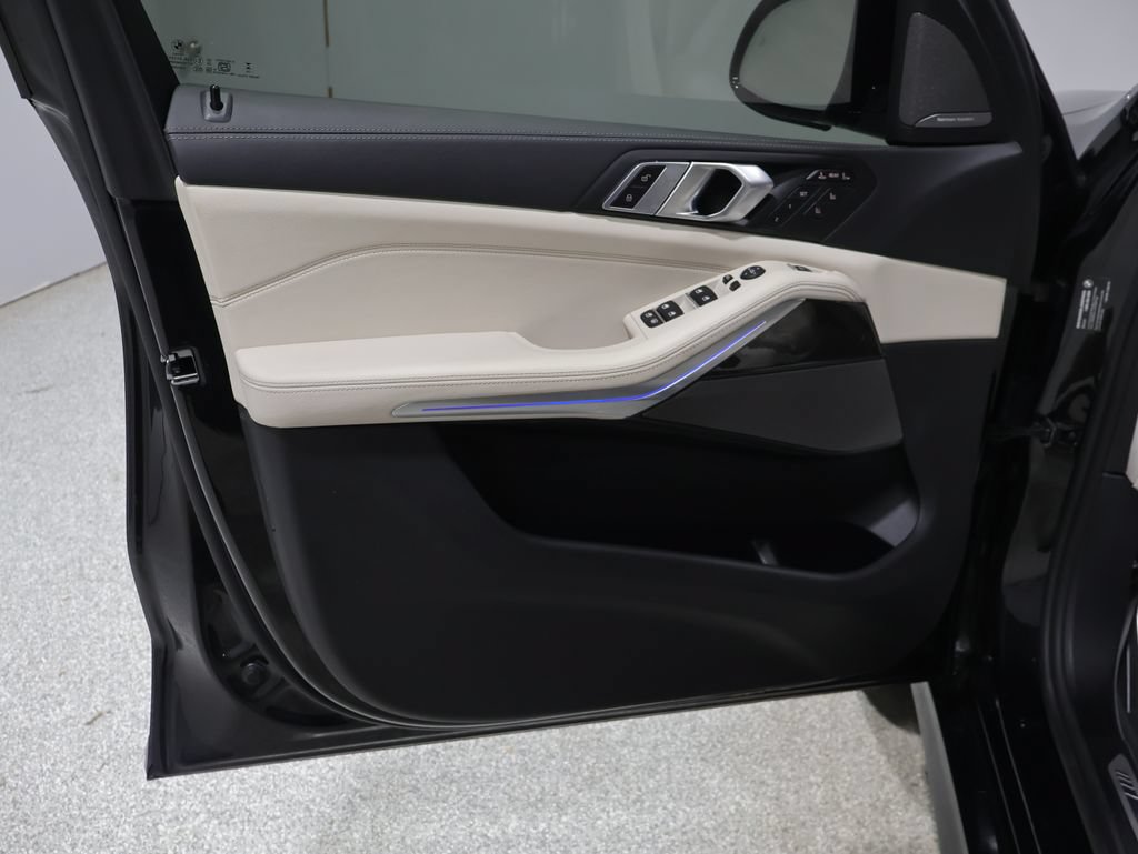 Used 2026 BMW X7 M60i AWD/4WD image 12