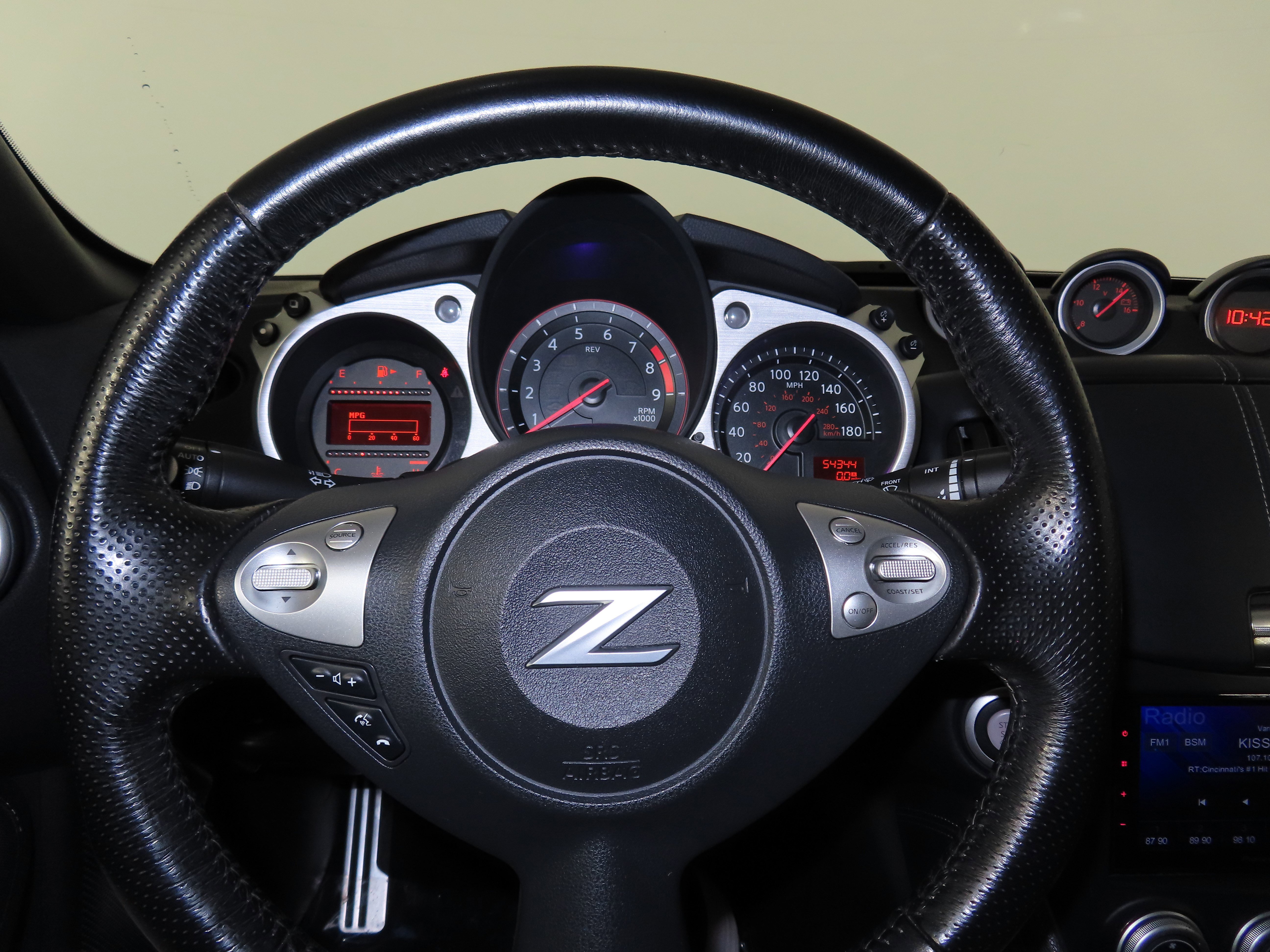 Used 2017 Nissan 370Z w/ Sport Package image 40