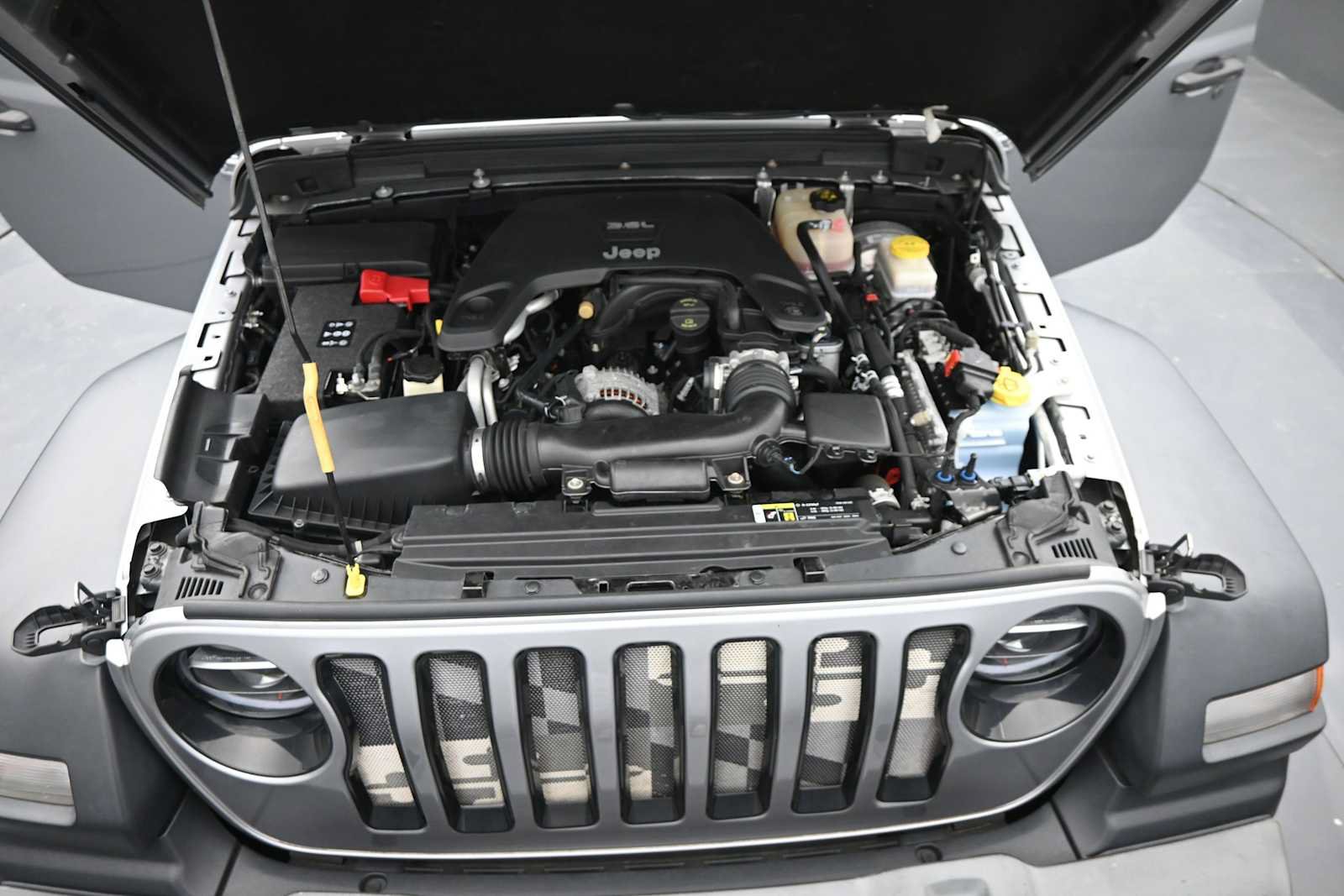 Used 2018 Jeep Wrangler Unlimited Sport S AWD/4WD image 23
