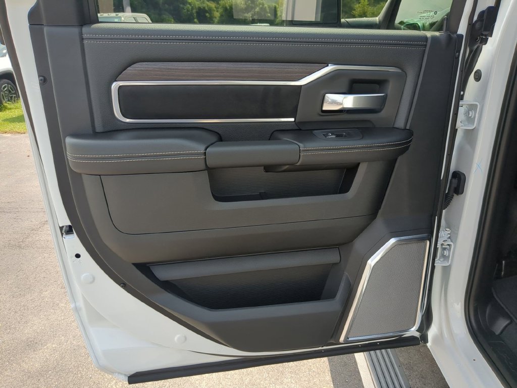 New 2026 RAM 2500 Laramie w/ Night Edition AWD/4WD image 29