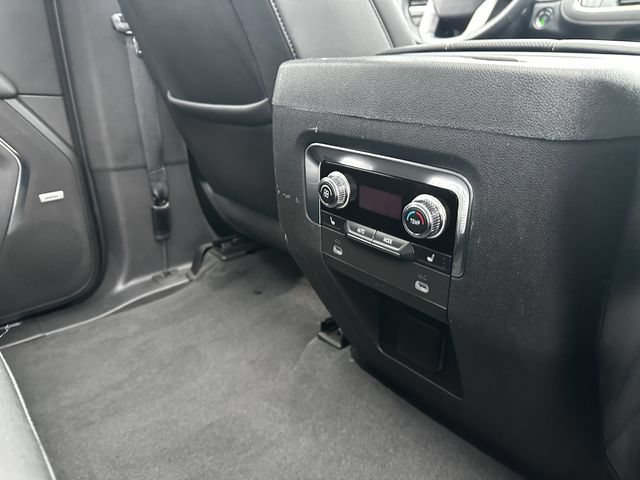 Used 2023 GMC Yukon SLT w/ SLT Premium Package AWD/4WD image 40