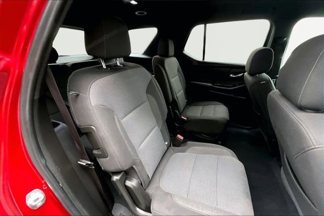 Used 2023 Chevrolet Traverse LT image 17