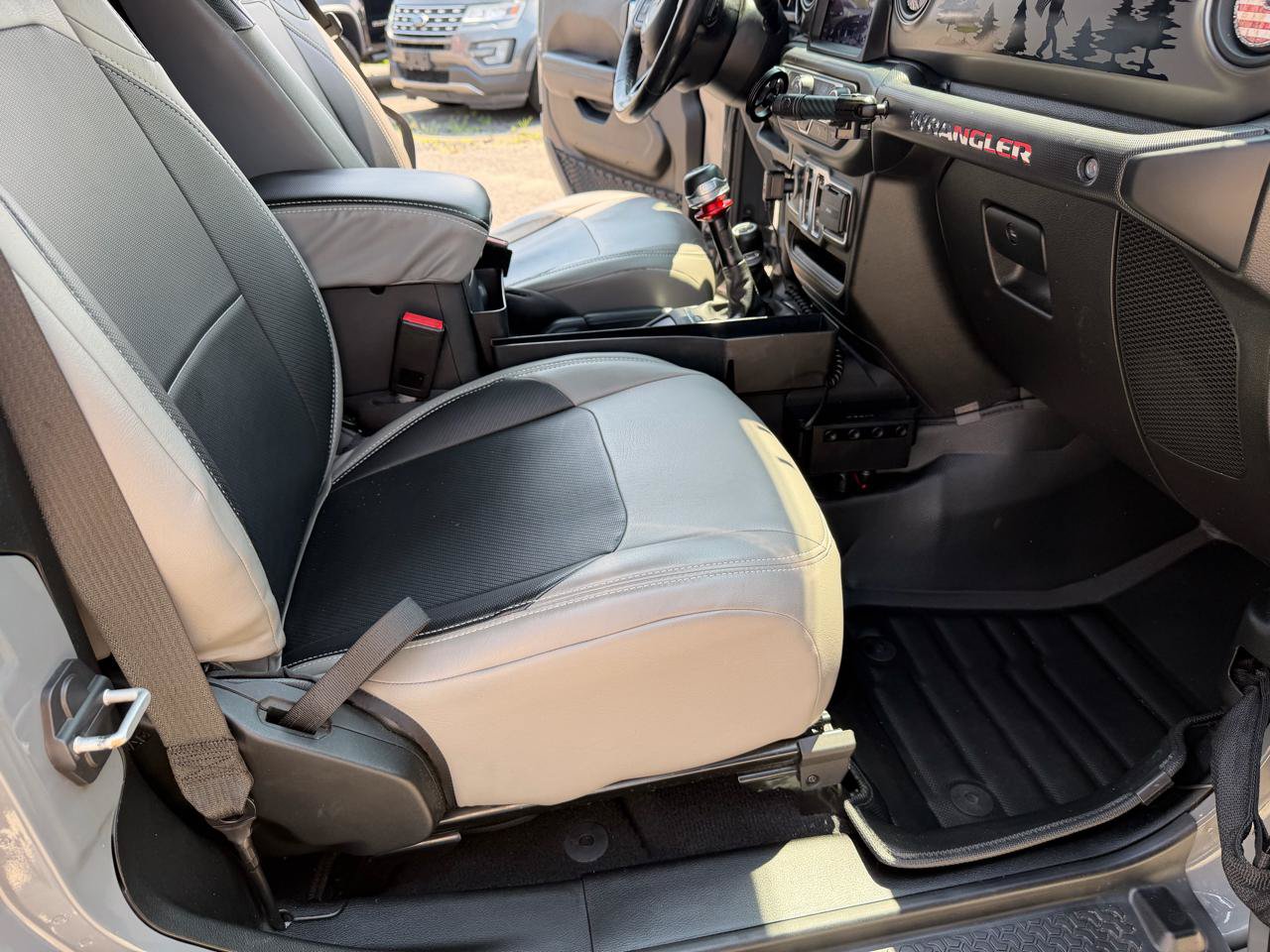 Used 2021 Jeep Wrangler Sport AWD/4WD image 14