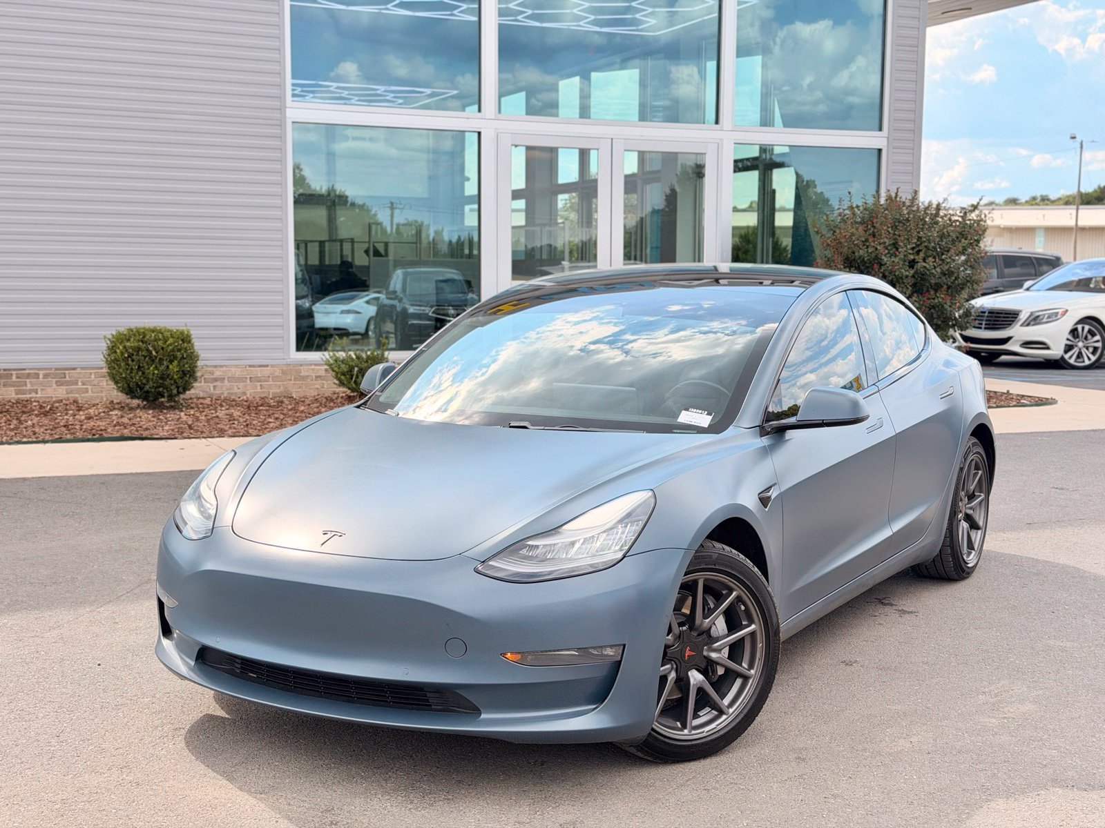 Used 2019 Tesla Model 3 Long Range AWD/4WD image 2