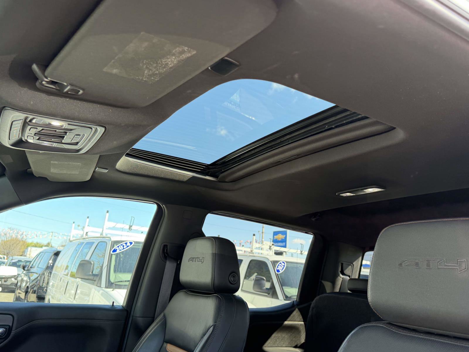 Certified 2021 GMC Sierra 1500 AT4 w/ AT4 Preferred Package AWD/4WD image 12