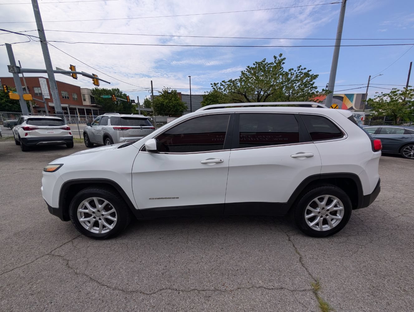 Used 2014 Jeep Cherokee Latitude FWD image 9