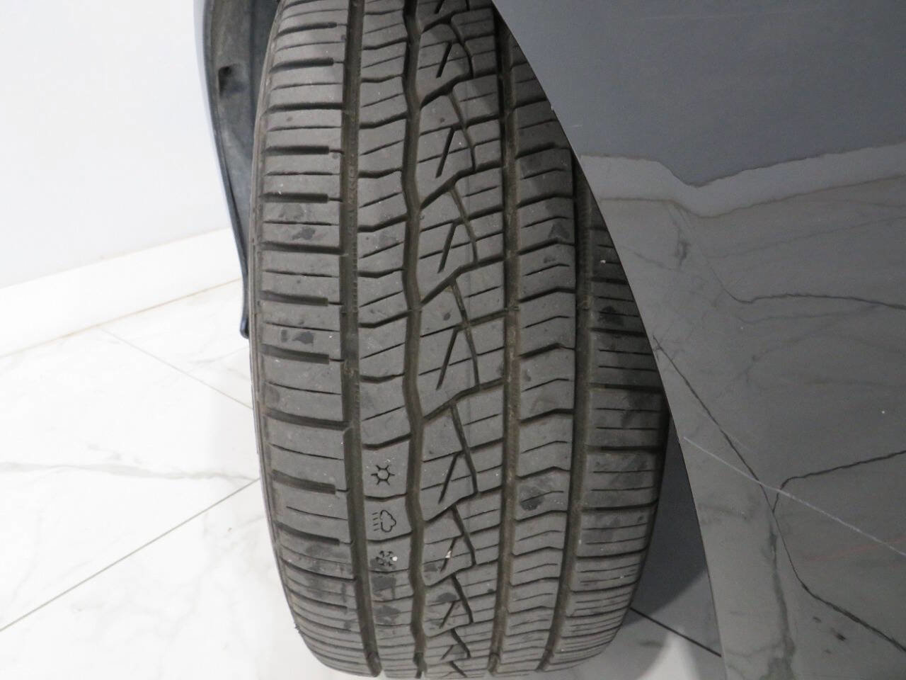 Used 2014 Mercedes-Benz E 350 Sedan image 28