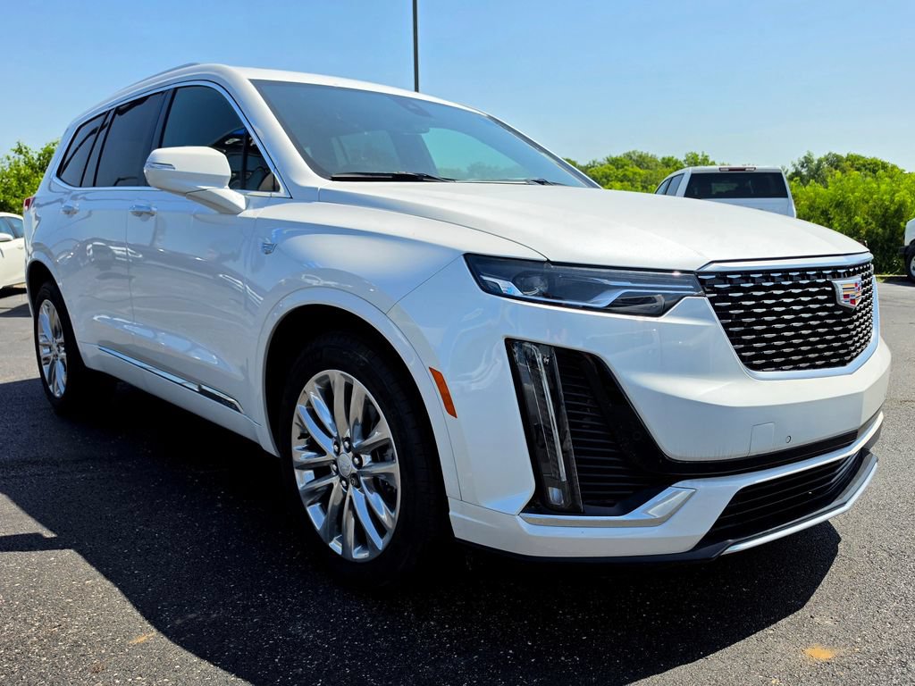Used 2025 Cadillac XT6 Premium Luxury w/ LPO, Floor Liner Package AWD/4WD image 7