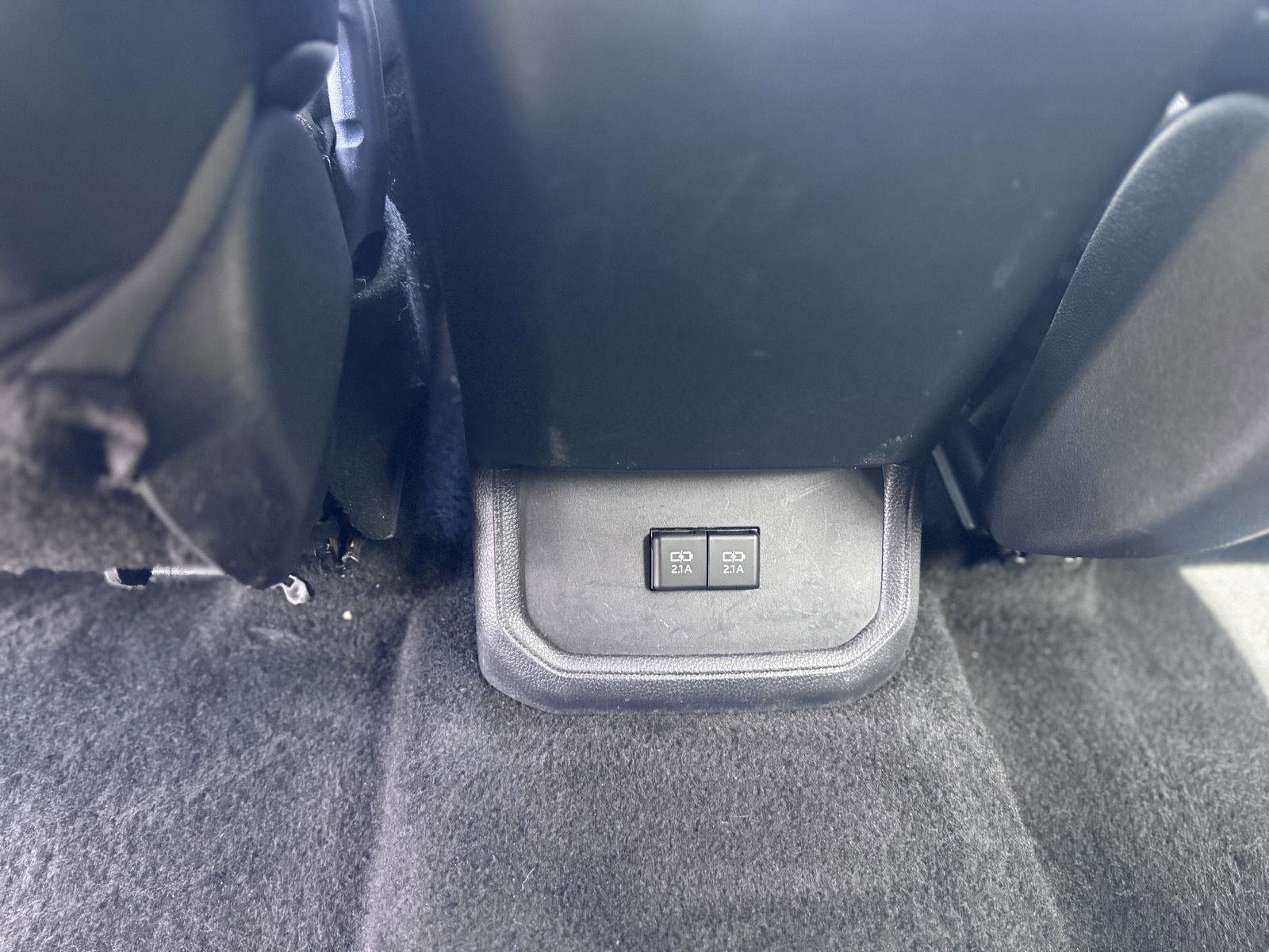 Used 2020 Toyota Highlander LE AWD/4WD image 20