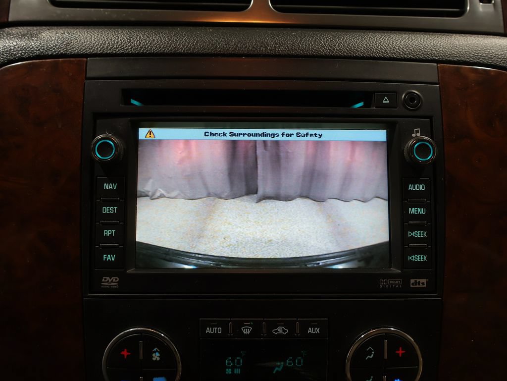 Used 2007 Chevrolet Tahoe LTZ w/ LTZ Preferred Equipment Group AWD/4WD image 24