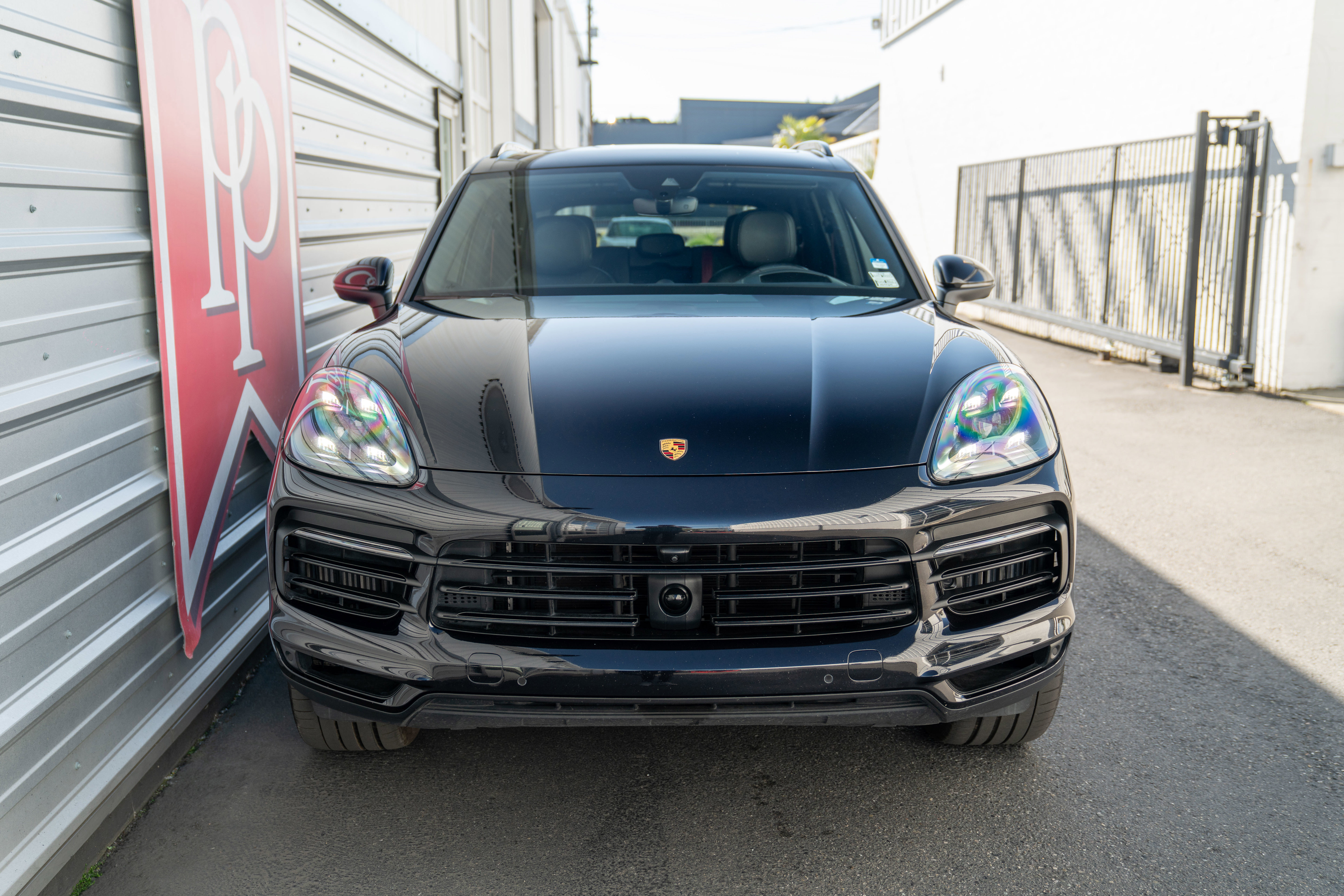 Used 2022 Porsche Cayenne AWD/4WD image 38