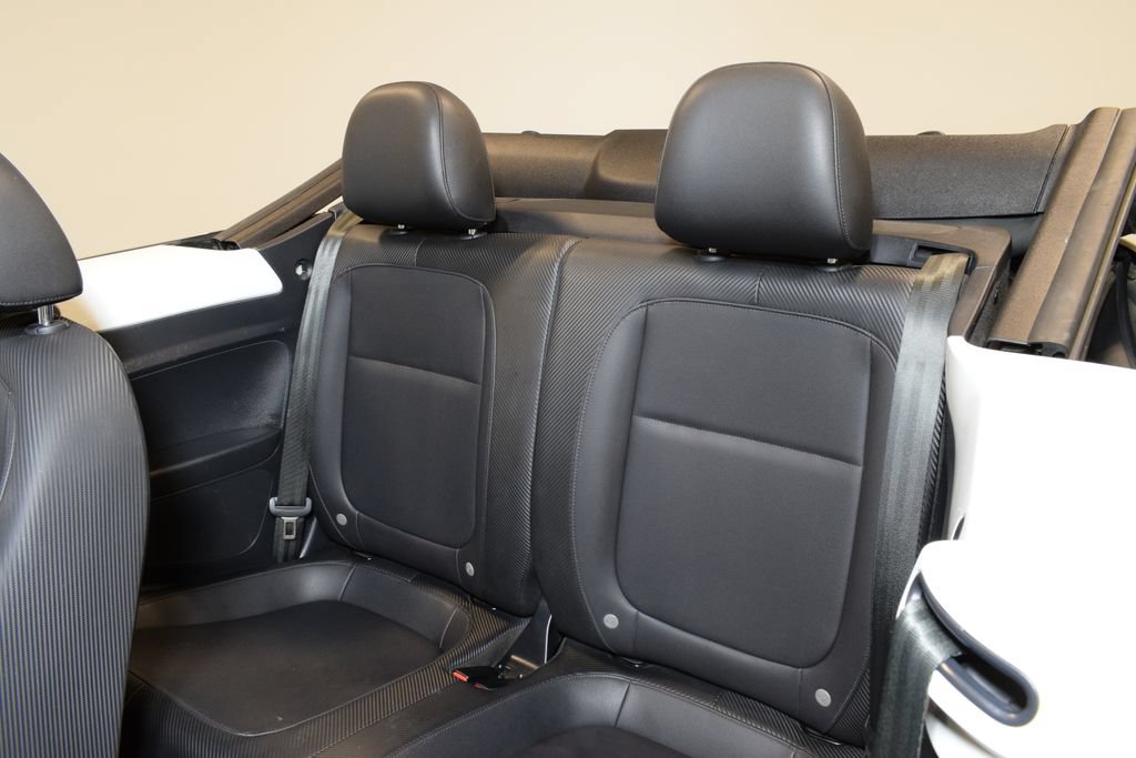 Used 2019 Volkswagen Beetle 2.0T S FWD image 32