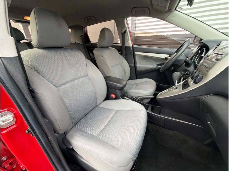 Used 2009 Toyota Matrix FWD image 4