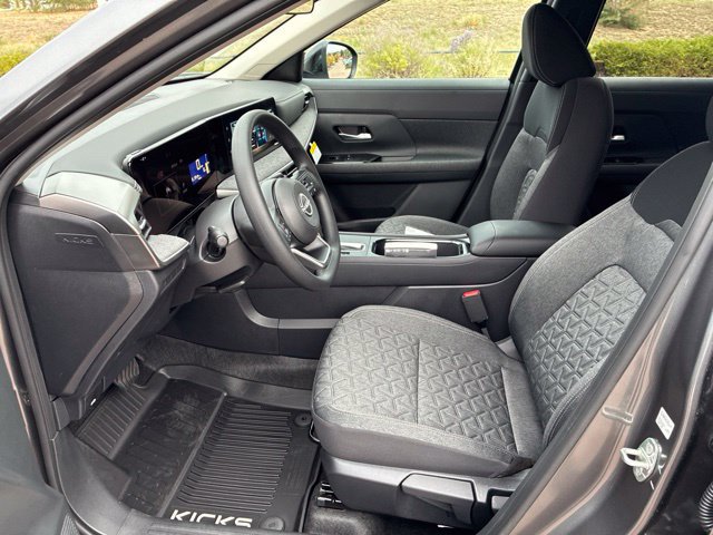 New 2027 Nissan Kicks SV AWD/4WD image 7