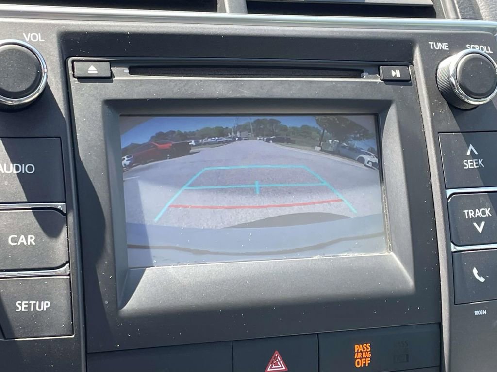 Used 2016 Toyota Camry LE image 27