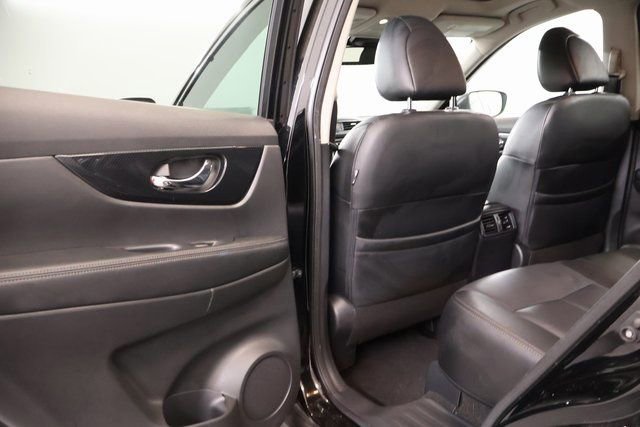 Used 2020 Nissan Rogue SL w/ Premium Package image 26