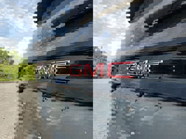 New 2026 GMC Acadia Elevation image 7