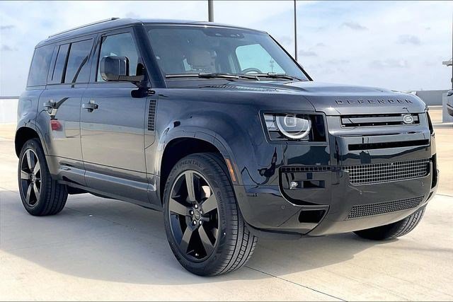 New 2026 Land Rover Defender 110 X-Dynamic SE image 2