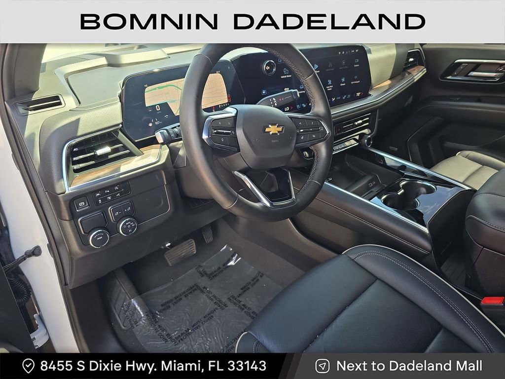 Certified 2025 Chevrolet Suburban Premier image 24