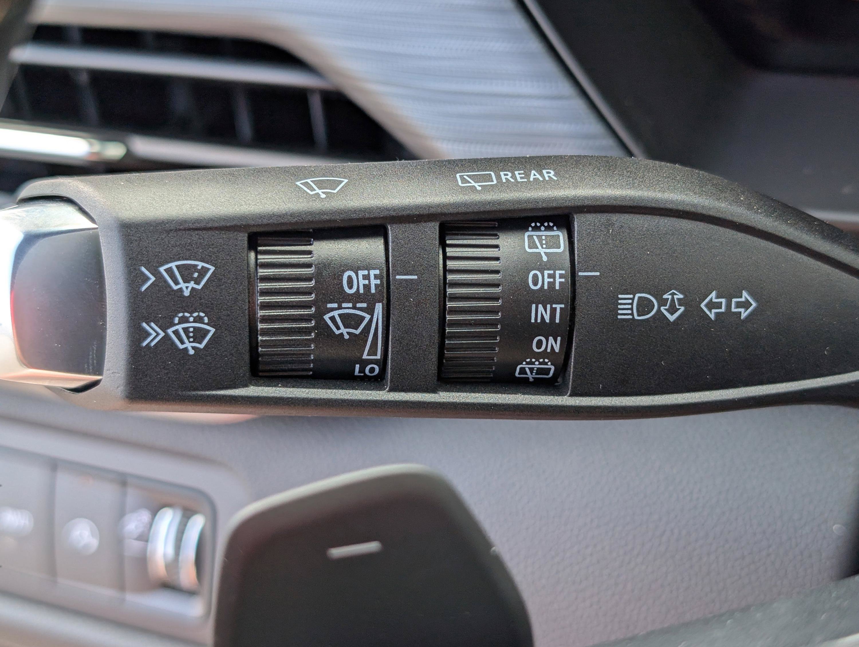 New 2026 GMC Acadia AT4 w/ LPO, Floor Liner Package AWD/4WD image 56