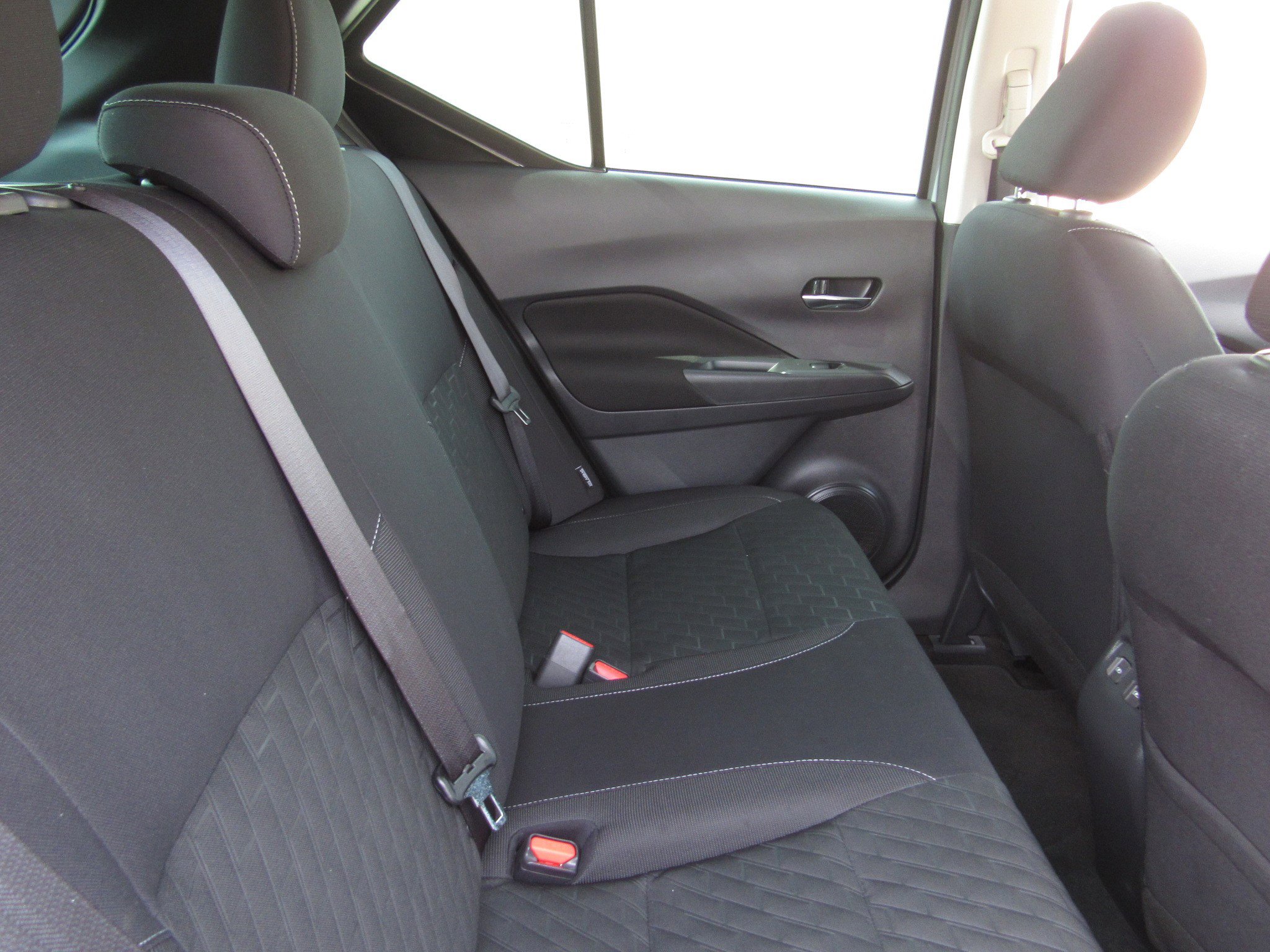 Used 2024 Nissan Kicks SV image 11