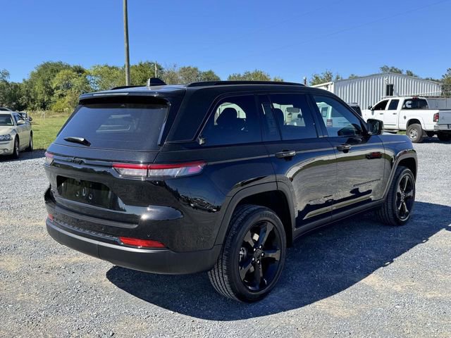 New 2025 Jeep Grand Cherokee Altitude image 19