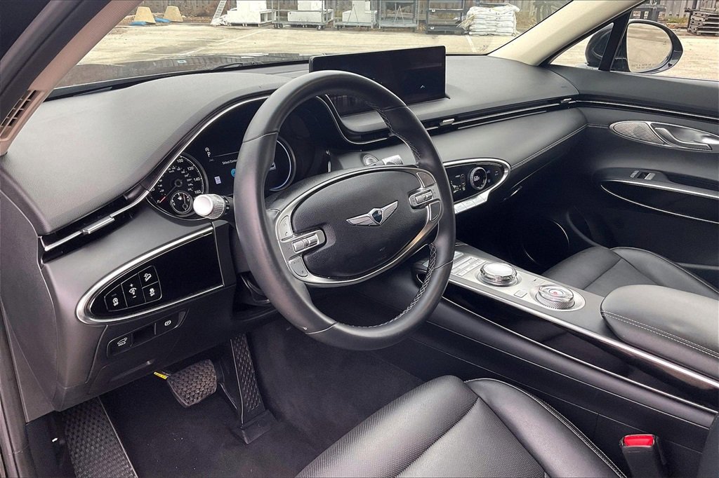 Used 2025 Genesis GV70 2.5T image 14