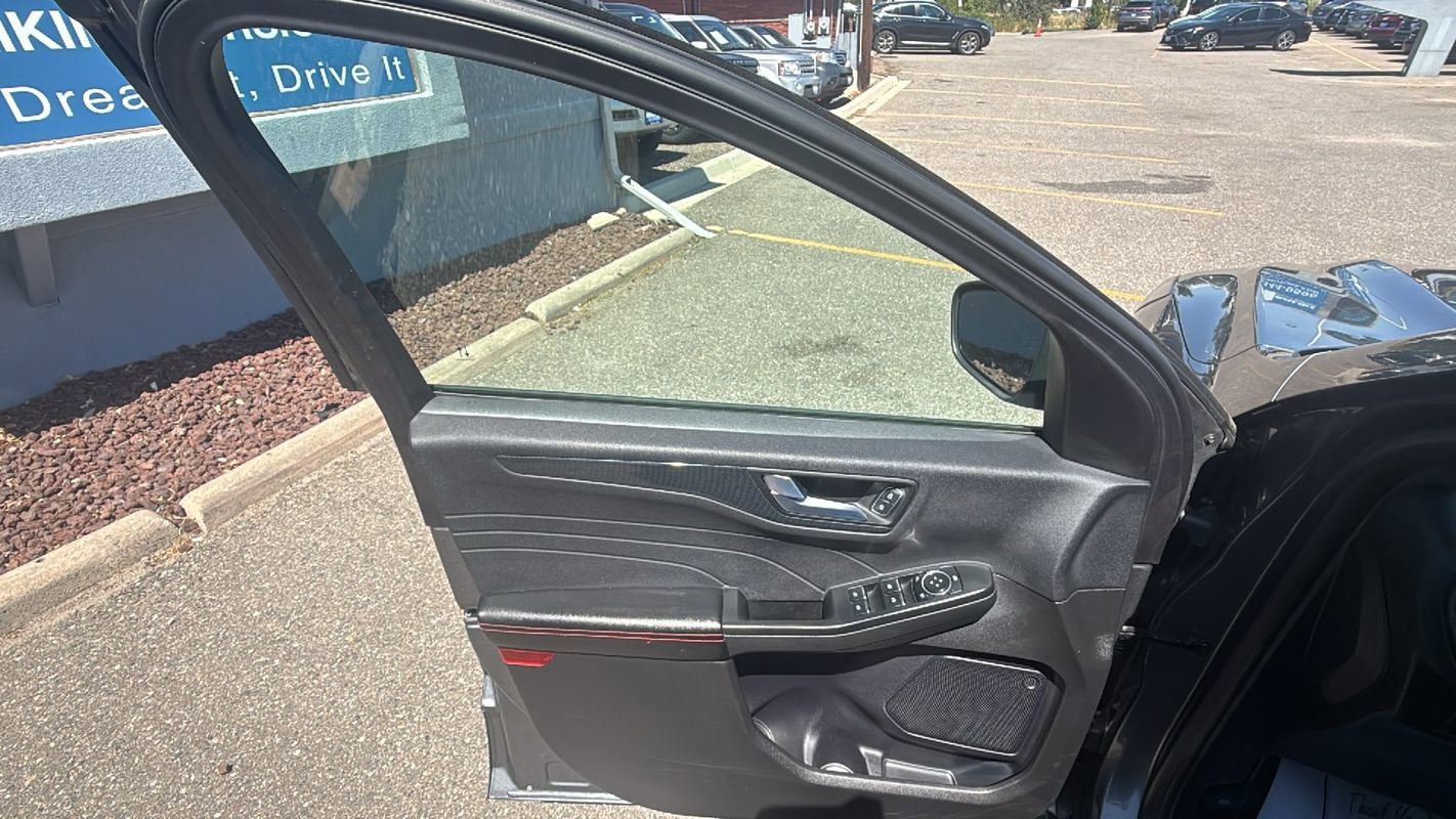 Used 2024 Ford Escape ST-Line image 28