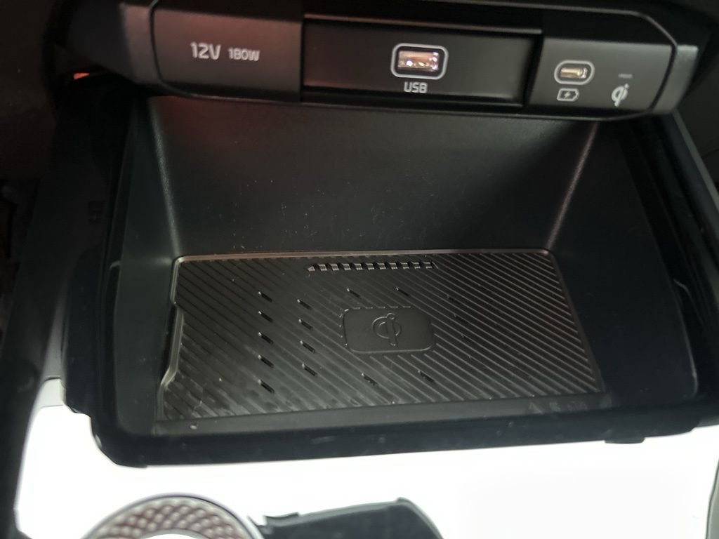 Used 2023 Kia Niro EX image 24